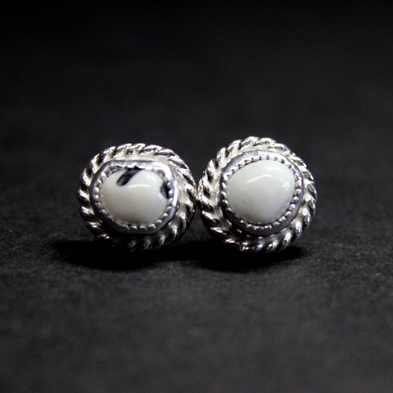 Ready To Ship - Weiß Büffel Türkis Sterling Silber Ohrringe #021 | Dezember Birthstone Studs Post Gugma Damen Schmuck von GUGMA