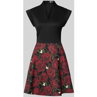 GUIDO MARIA KRETSCHMER WOMAN Cocktailkleid mit V-Ausschnitt Modell 'Paulina' in Bordeaux, Größe 44 von GUIDO MARIA KRETSCHMER WOMAN