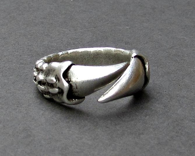 Adlerkralle Aus Zinn Rustikaler Gothic Unisex Schmuck von GUSFREE