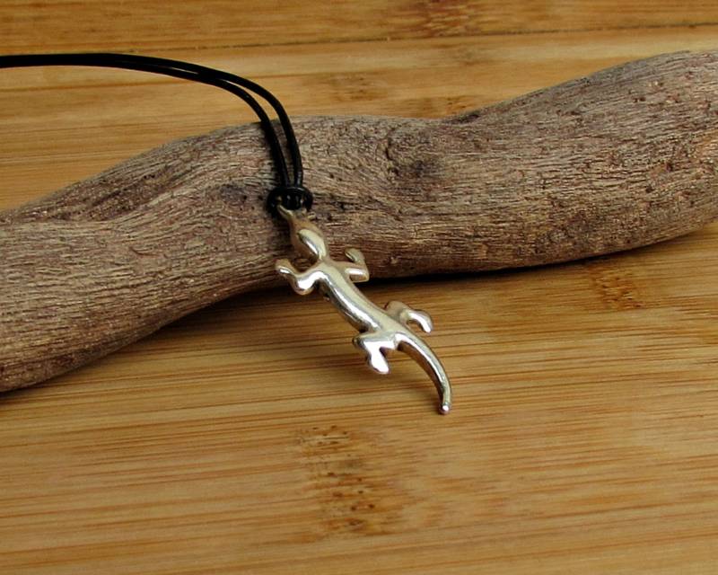 Eidechse Anhänger Halskette Unisex Zink Legierung Mit Verstellbare Leder Schnur von GUSFREE