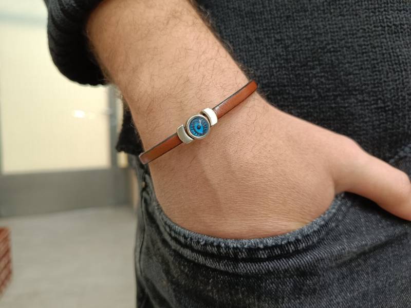Herren Leder Evil Eye Armband Magnetverschluss Versilbert von GUSFREE