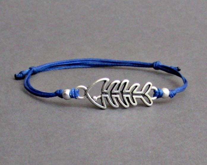 Fischknochen, Herren Armband, Silber Fishbone Charm, Schnur Armband Für Männer, Geschenk Ihn, Bestfriend Schmuck, Verstellbar von GUSFREE