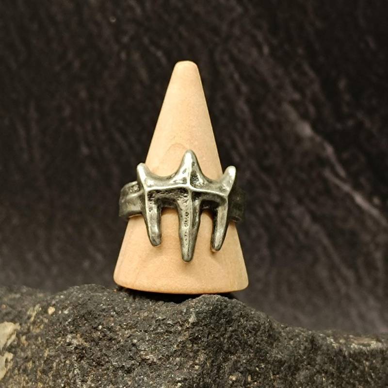 Zinn Trident Herrenring Rustikaler Kriegsstil, Verstellbar Zinn Trident Herrenring Rustikaler Kriegsstil, Verstellbar von GUSFREE