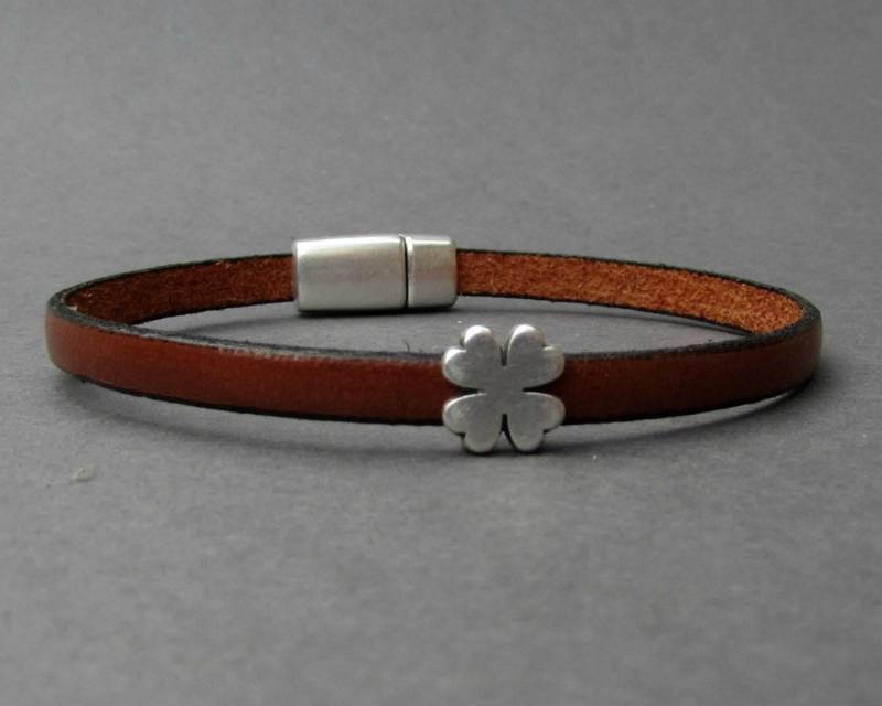 Vier Kleeblatt Herren Leder Armband Manschette Freund Geschenk Angepasst Auf Ihr Handgelenk von GUSFREE