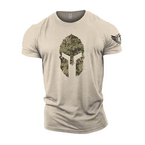 GYMTIER Spartan Forged – Spartan Helm Woodland Camo – Herren Gym T-Shirt Bodybuilding Training Workout Lifting Top Kleidung, sand, L von GYMTIER