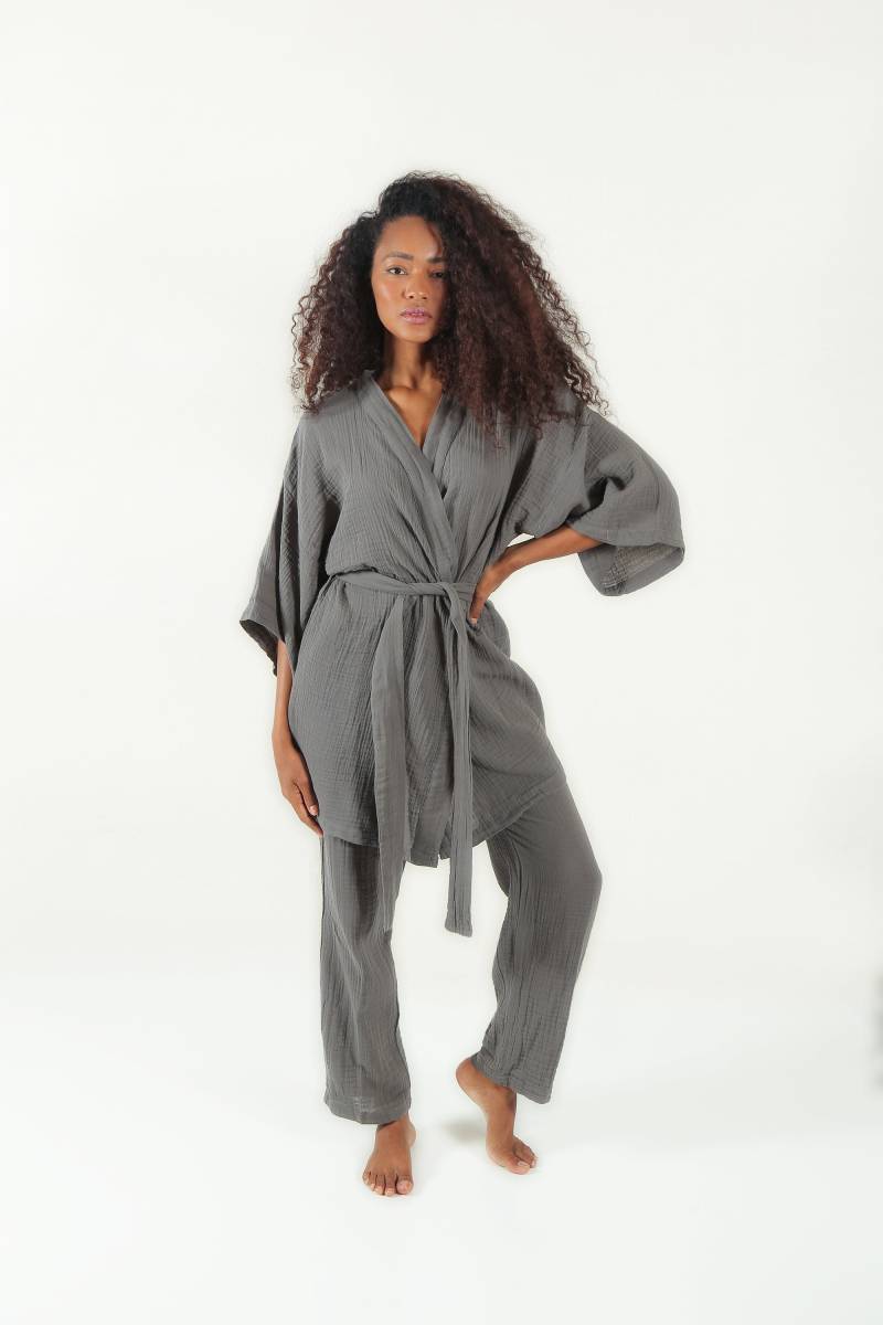 Bio Musselin Baumwolle Loungewear Set Handgewebter Grauer Pyjama Bio Musselin Baumwolle Loungewear Set Handgewebter Grauer Pyjama von GYSpecialCollection