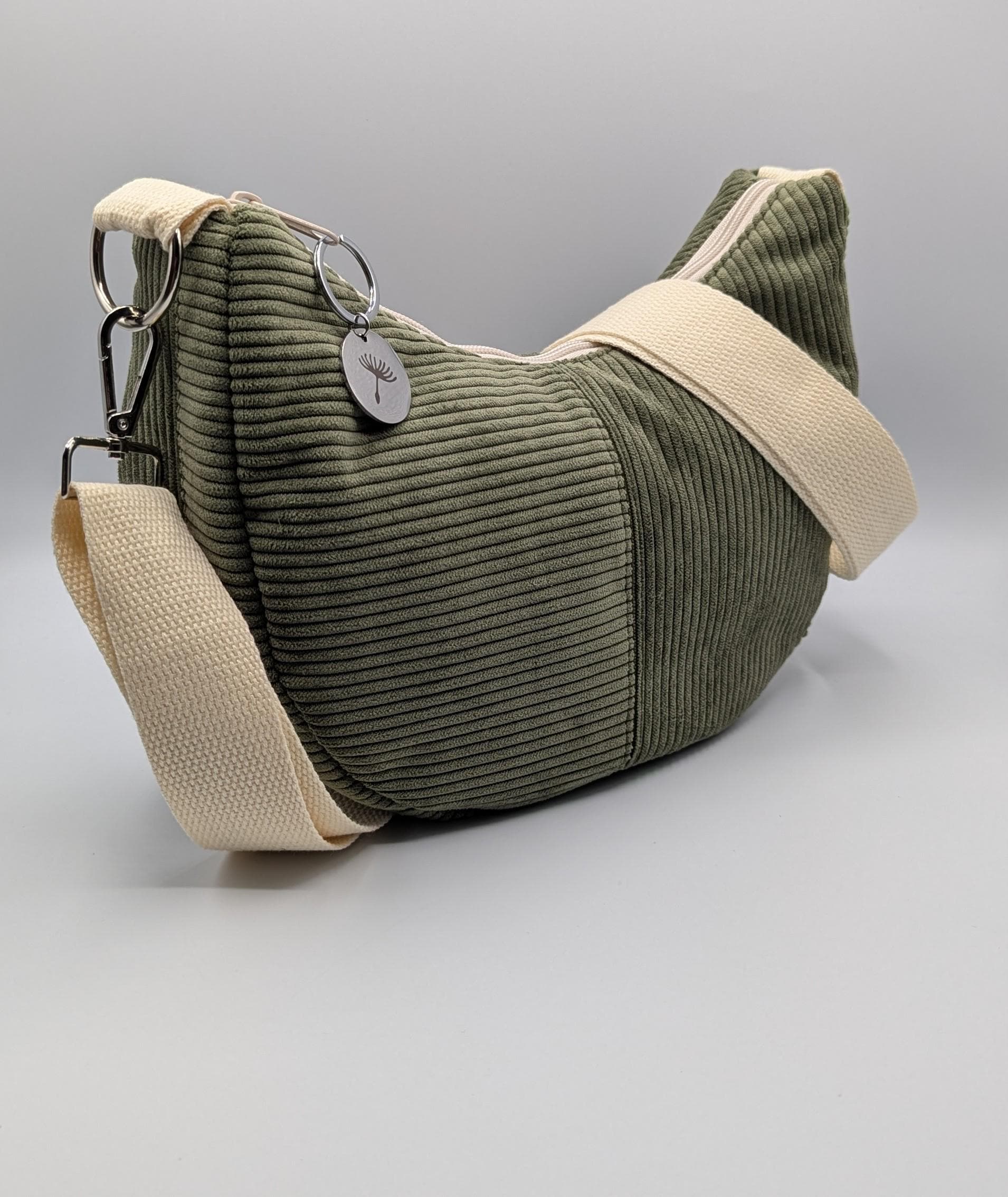 Bananentasche Größe S, Umhängetasche, Crossbodybag, Schultertasche in Cord von GabisFadenreich
