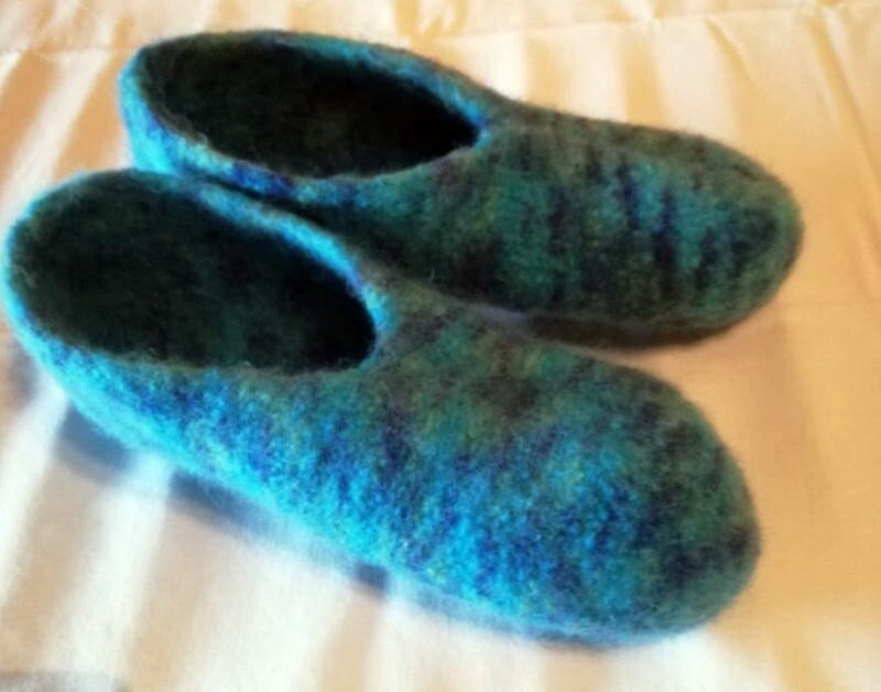 Afp 04 Gr. 44/45 Filzschuhe Kinderschuhe Hüttenschuhe Puschen Hausschuhe Selbstgestrickter Schuhe Filzpatschen Afp 04 Gr. 44/45 Filzschuhe Kinderschuhe Hüttenschuhe Puschen Hausschuhe Selbstgestrickter Schuhe Filzpatschen von GabisHandelsshop