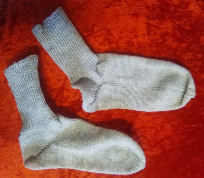 Nr. 7 Gr. 34 - 36 Warme Kuschelige Handgestrickte Socken Beige Strümpfe Kleidung Handmade Unisex Mode Herren Damen Kinder Geschenk Nr. 7 Gr. 34 - 36 Warme Kuschelige Handgestrickte Socken Beige Strümpfe Kleidung Handmade Unisex Mode Herren Damen Kinder Geschenk von GabisHandelsshop