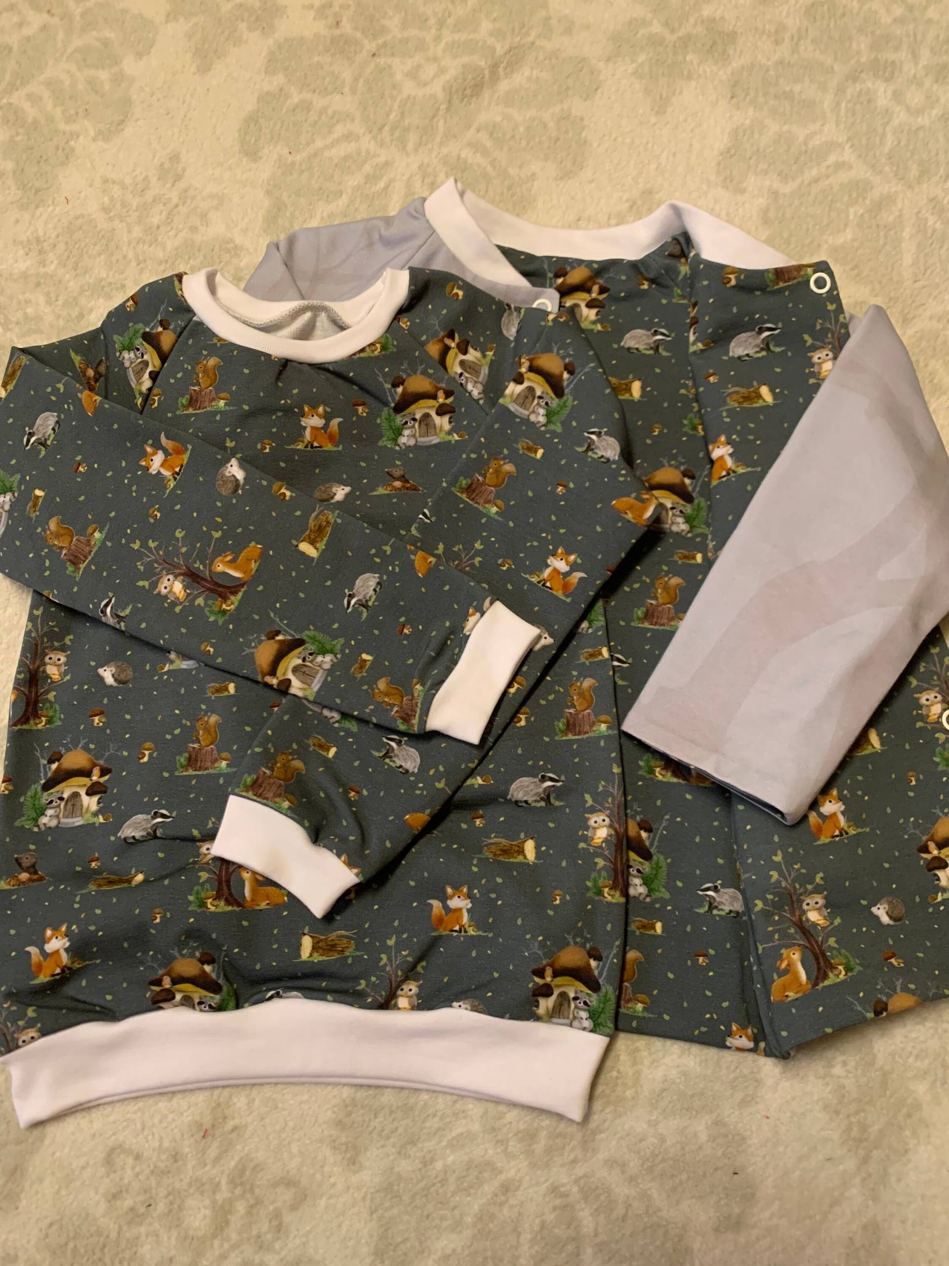 Wendejacke Waldtiere Mit Passendem T Shirt in Größe 104 Wendejacke Waldtiere Mit Passendem T Shirt in Größe 104 von GabisNaehtraum