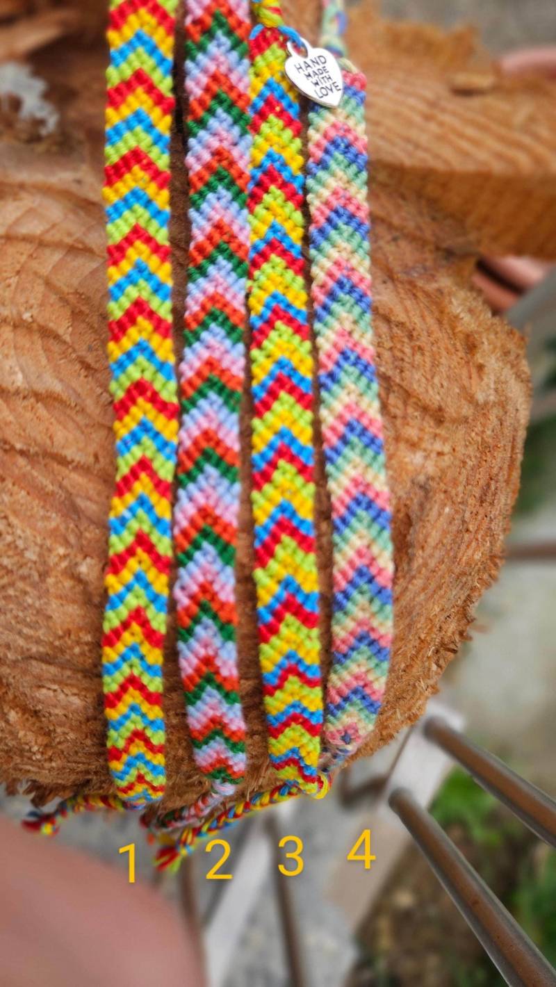 Freundschaftsbänder Handgeknüpft in Leuchtenden Farben von GabisSchatzkiste