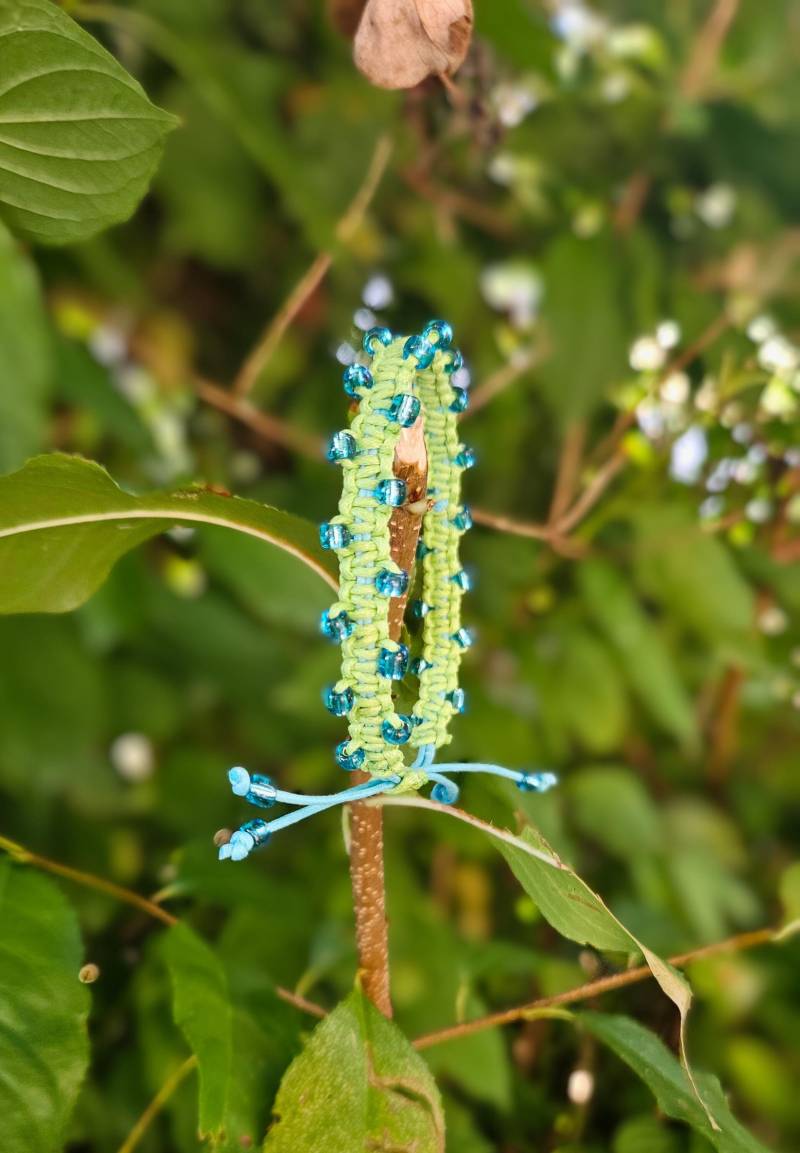 Hübsches Makramee-Armband Mit Rocailles-Perlen von GabisSchatzkiste