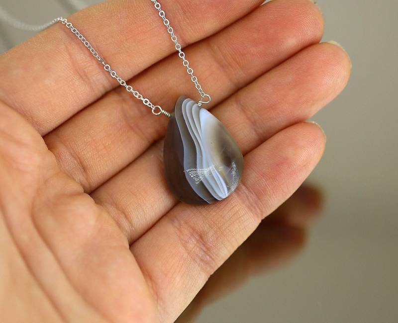 Vintage Birnenform Achat Stein Design Halskette 925 Sterling Silber Nc 1934 von GabrielStar