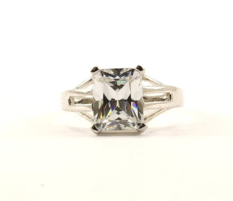 Vintage Größe 7, 25 Smaragdschliff Funkelnde Kristall Design Ring 925 Sterling Silber Rg 2923 von GabrielStar