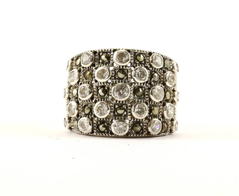 Vintage Größe 7 Großer Fünfreihiger Kristall Inlay Cocktail Ring 925 Sterling Rg 3133 Vintage Größe 7 Großer Fünfreihiger Kristall Inlay Cocktail Ring 925 Sterling Rg 3133 von GabrielStar