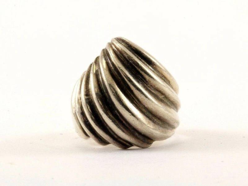 Vintage Größe 7-Welliger Design Bandring 925 Sterling Silber Rg 15-E Vintage Größe 7-Welliger Design Bandring 925 Sterling Silber Rg 15-E von GabrielStar