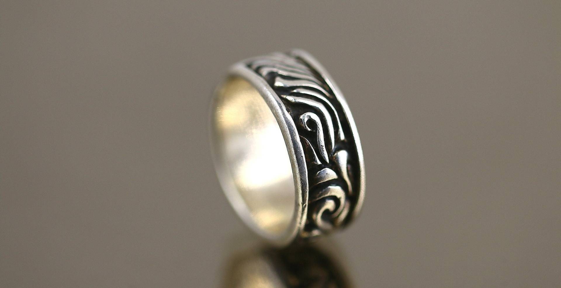 Vintage Größe 7.25 Antique Scroll Wave Swirl Muster Design Band Ring 925 Sterling Silber Rg 1999 von GabrielStar