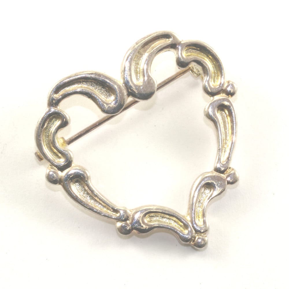 Vintage Pd Premium Design Herz Form Scroll Pin/Brosche 925 Sterling Bb 590 Vintage Pd Premium Design Herz Form Scroll Pin/Brosche 925 Sterling Bb 590 von GabrielStar