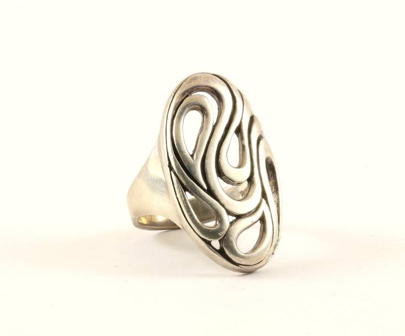 Vintage Ring Aus 925 Sterling Rg 1845 Mit Ovalem Ornament Design von GabrielStar