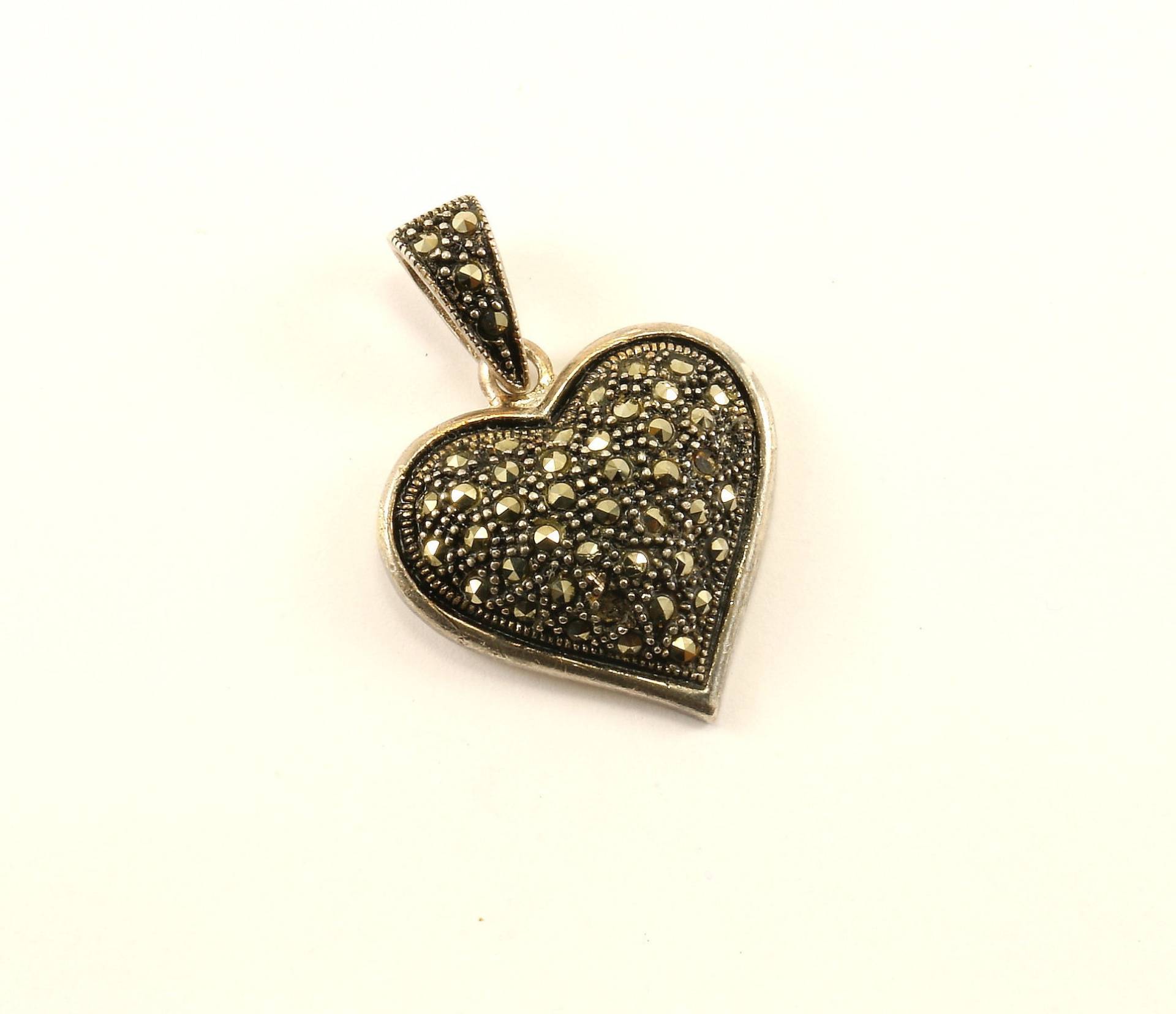 Vintage Schöne Geschwollene Herz Marcacite Design Anhänger 925 Sterling Pd 1569 von GabrielStar