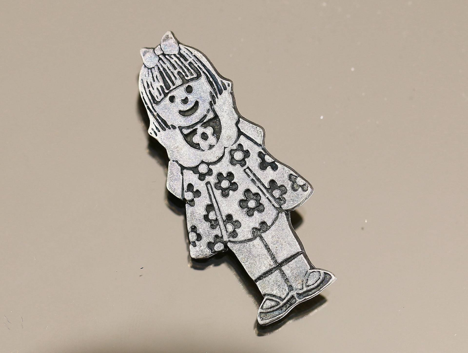 Vintage Schöne Glückliche Mädchen Kind Design Pin/Brosche 925 Sterling Bb 1834 von GabrielStar