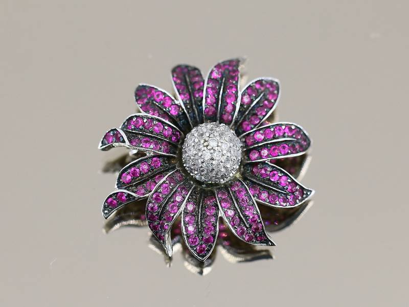 Vintage Schöne Sparkling Pink Crystals Cz Flower Design Pin/Brosche 925 Sterling Bb 1818 Vintage Schöne Sparkling Pink Crystals Cz Flower Design Pin/Brosche 925 Sterling Bb 1818 von GabrielStar