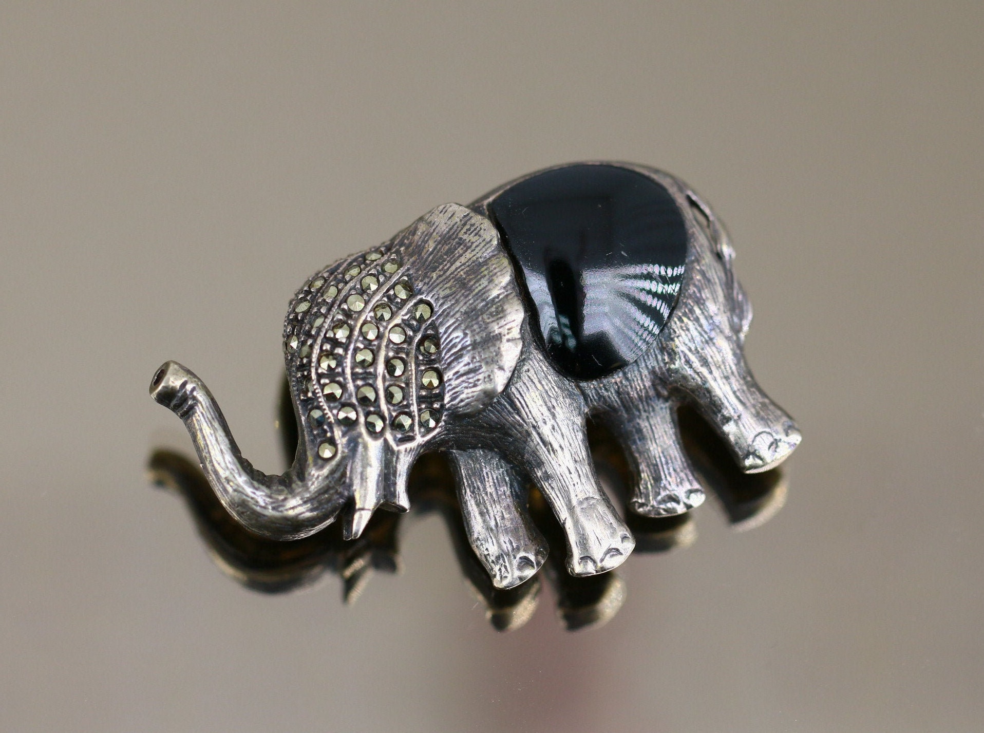 Vintage Schöner Elefant Tier Glück Markasit Onyx Stein Design Brosche Sterling 925 Bb 381 von GabrielStar