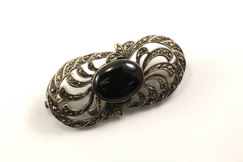 Vintage Scroll Design Onyx Markasit Pin/Brosche 925 Sterling Bb 1052 Vintage Scroll Design Onyx Markasit Pin/Brosche 925 Sterling Bb 1052 von GabrielStar