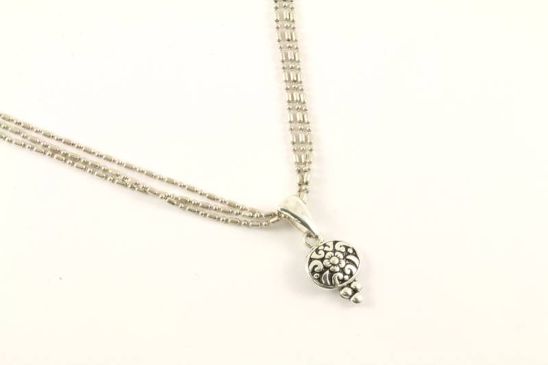 Vintage-Scroll-Floralen Design Kette 925 Sterling Silber Nc 812 Vintage-Scroll-Floralen Design Kette 925 Sterling Silber Nc 812 von GabrielStar