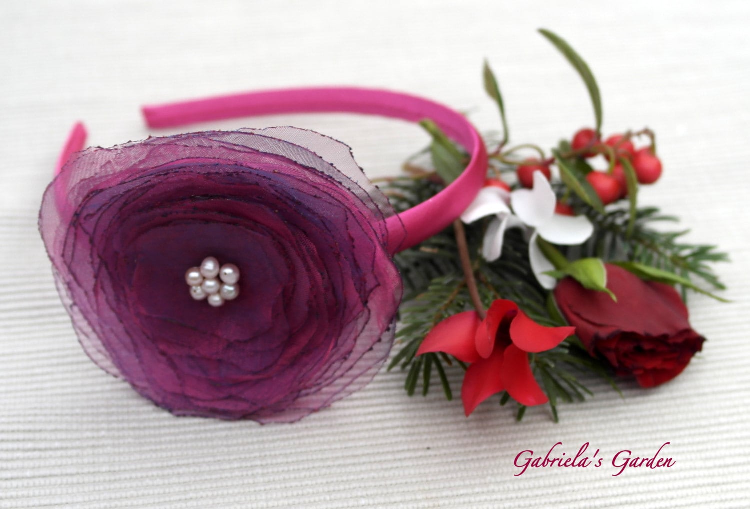 Zwei Ton Lila Und Rosa Organza Blume Stirnband, Fascinator, Weihnachten-Stirnband Zwei Ton Lila Und Rosa Organza Blume Stirnband, Fascinator, Weihnachten-Stirnband von GabrielasGarden