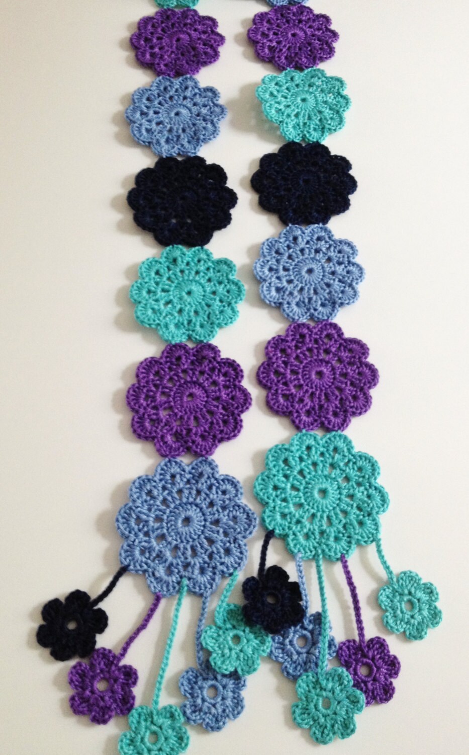 Blaue Untersetzer Sommerschal Gehäkelt Blaue Untersetzer Sommerschal Gehäkelt von GabyCrochetCrafts