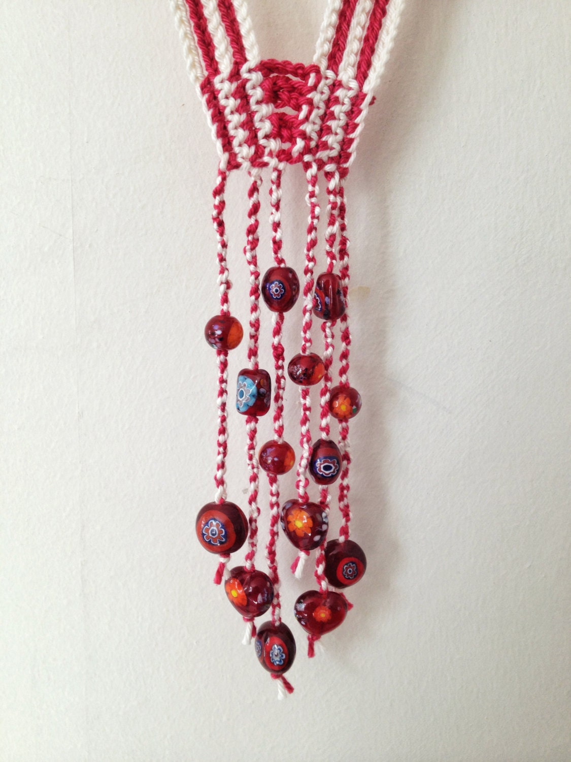 Pflaume Und Creme Perlen Häkeln Halskette Pflaume Und Creme Perlen Häkeln Halskette von GabyCrochetCrafts