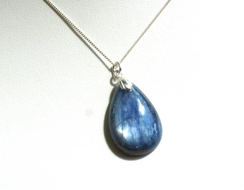 Blaue Kyanit Halskette, Einfache Natürliche Anhänger Sterling Silber Schönes Geschenk Für Sie von GabyJewellery