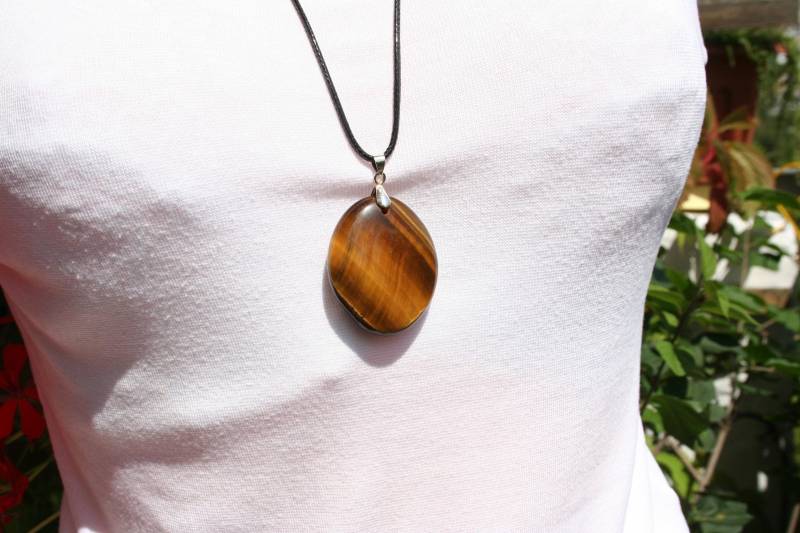 Tigerauge Halskette, Anhänger Lange Halskette Mit Verstellbarer Länge, Stein Des Schutzes, Geschenk Für Sie von GabyJewellery