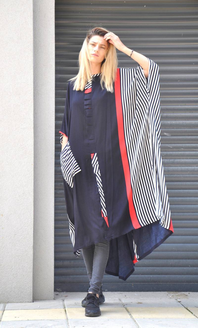 Extravagante Viskose Tunika, Patchwork Gürtel Kleid, Maxi Brautkleid, Umstandskleid, Wickelkleid Oversized Kaftan, Baumwolle Handmade Artikel von Gabygaclothes