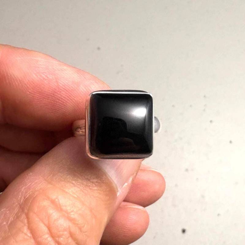 Schwarzer Onyx .925 Sterling Silber Ring Größe 8 von GadsdenGem