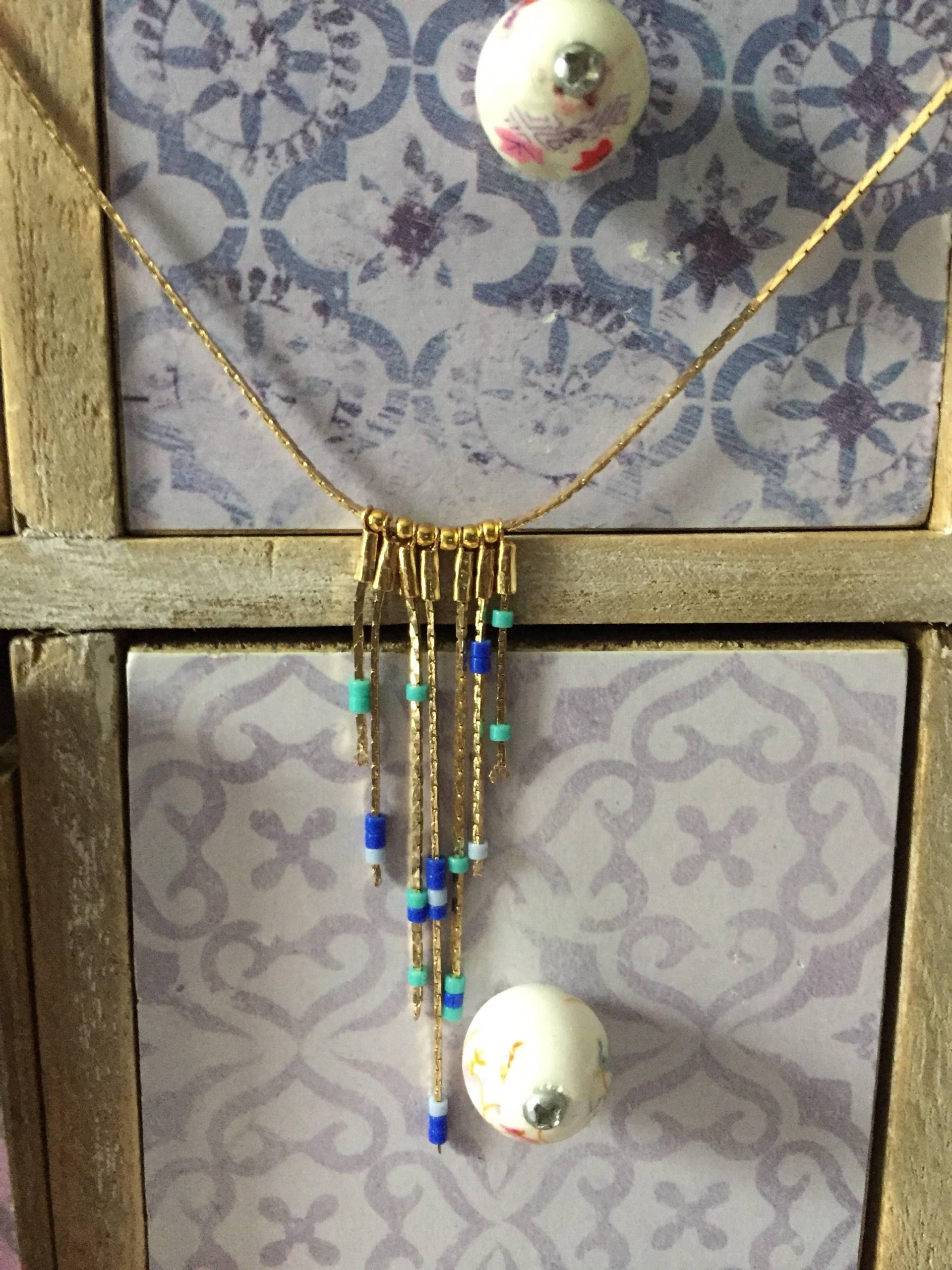 Halskette Gold Und Diese Blauen Perlen von GaelleAtelier