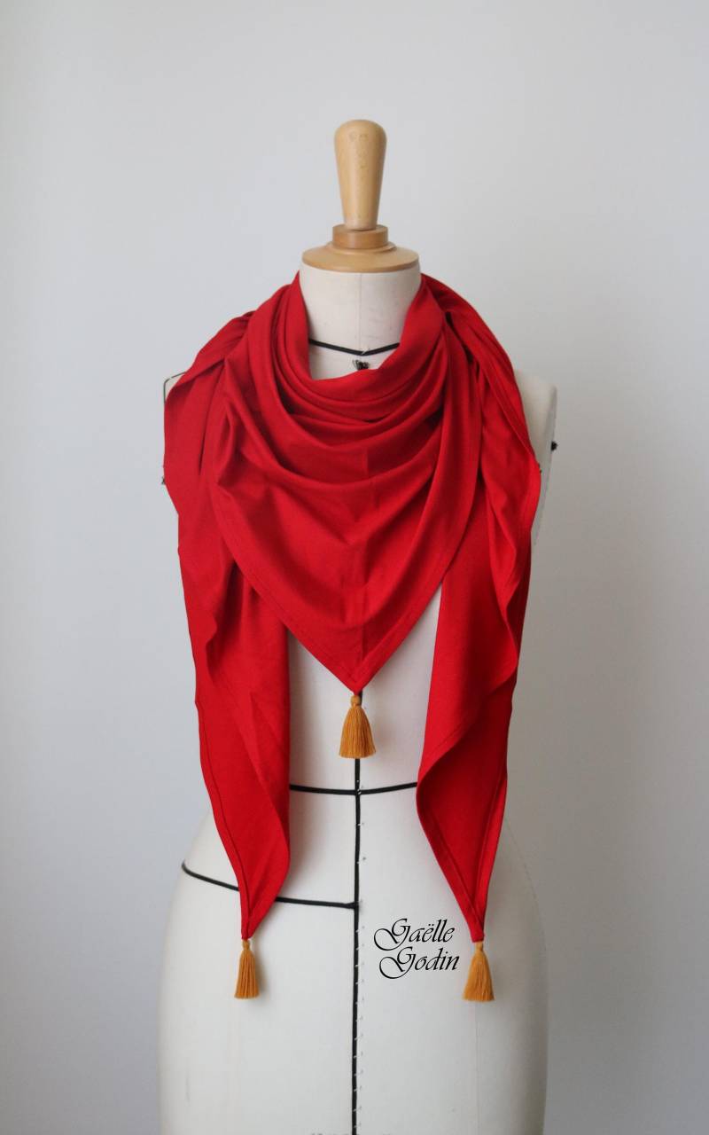 Mohnroter Schal - Anpassbar Durch Seine Handgefertigten Pompons von GaelleGodin