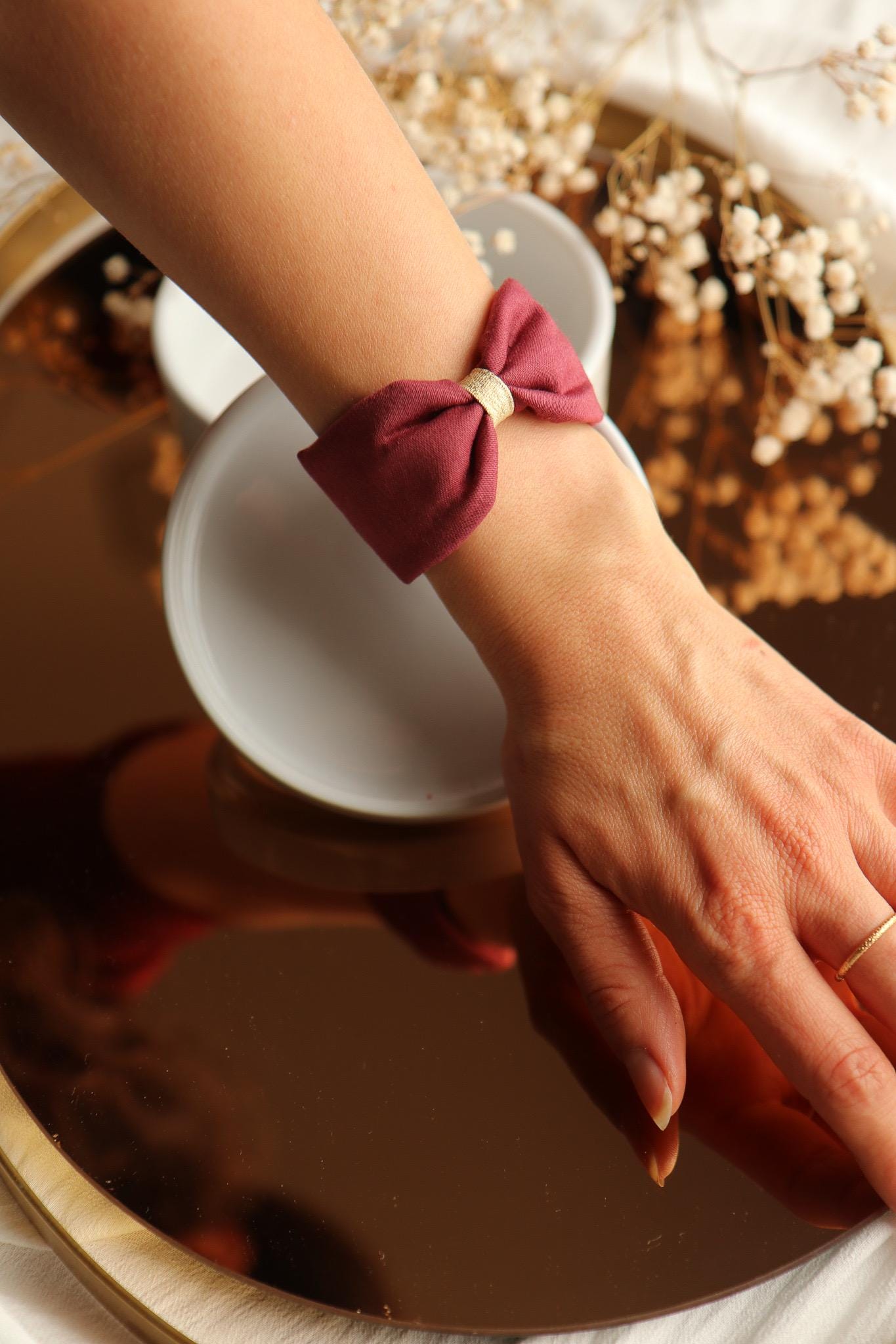 Alte Knotenarmbandmanschette Aus Dunkelrosa Rosenholz von GaelleHayme