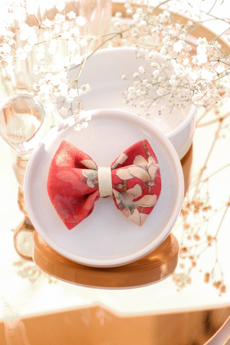 Clipser Knoten Sudin Rot Blumenbedruckt von GaelleHayme