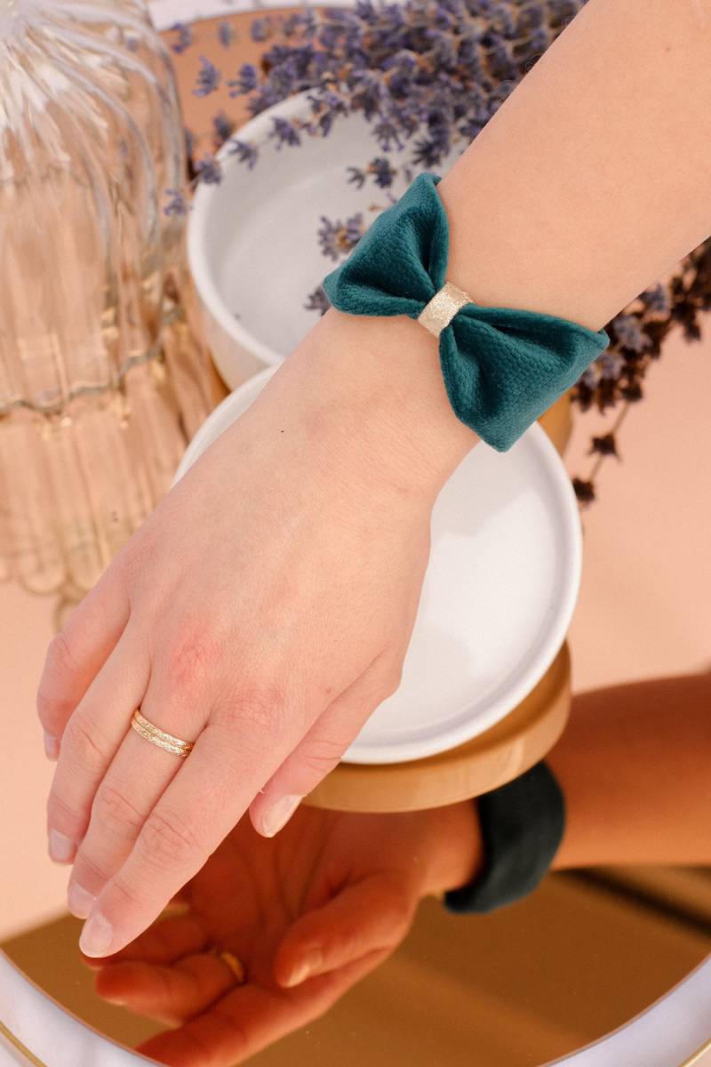 Manschetten Knoten Velours Ras Blau Ente von GaelleHayme