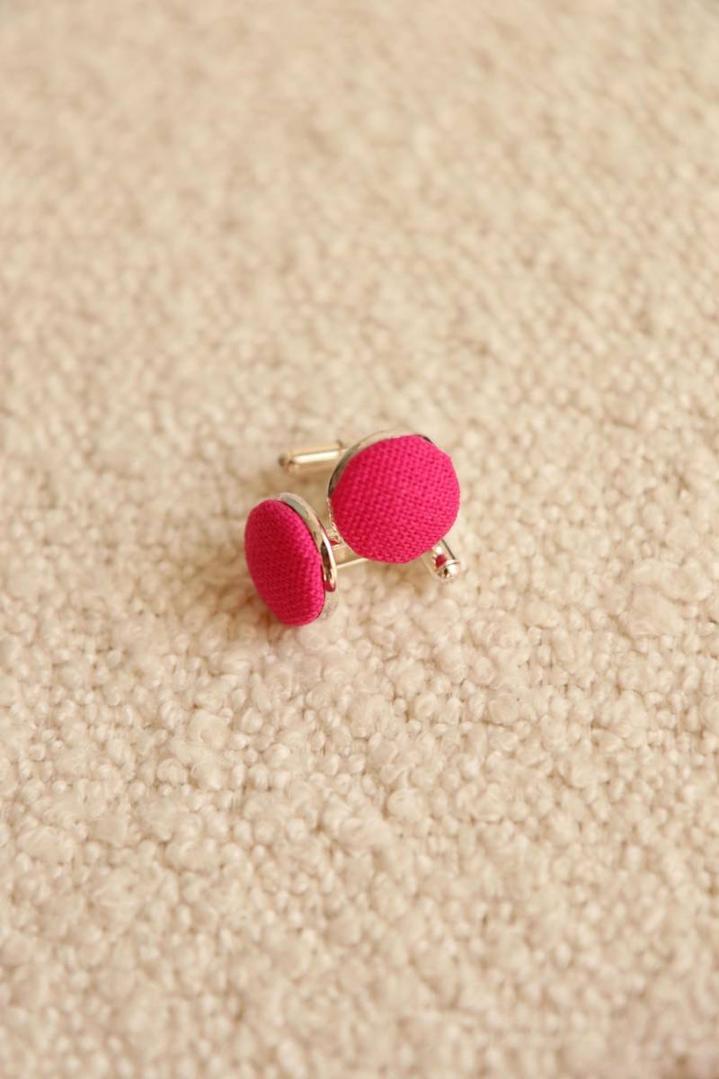 Manschettenknopf Aus Leinen in Fuchsienrosa von GaelleHayme