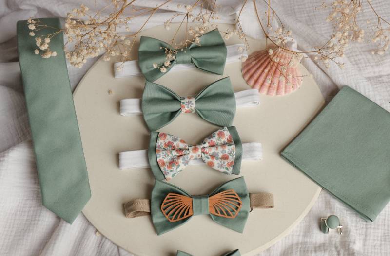 Salbeigrüner Dresscode Für Herren Einzel-, Doppel - Und Holzfliege. Krawatte, Einstecktuch, Hosenträger Manschettenknöpfe Zeugen Oder Gäste von GaelleHayme