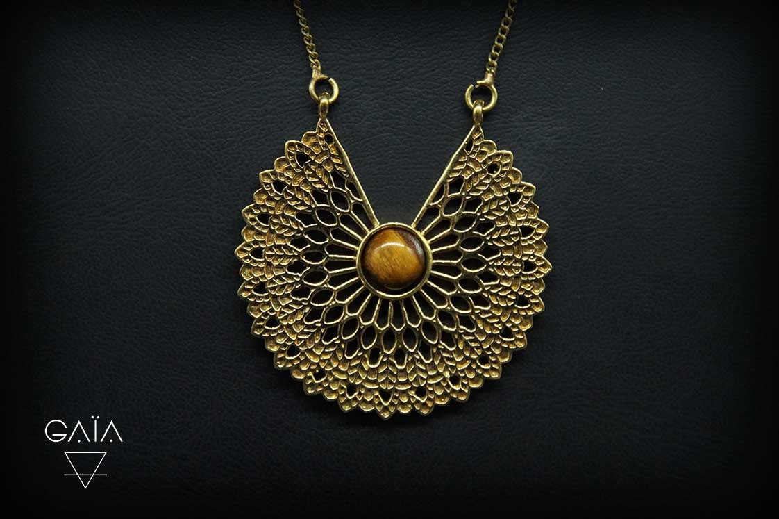 Ethno Anhänger-Boho Halskette Mit Natürlichen Edelstein von GaiaExperience