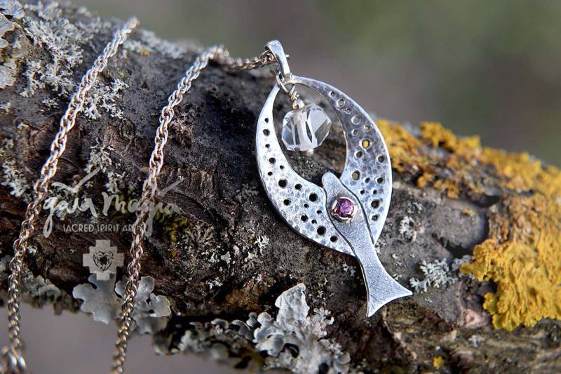 Engel Kette Engel Der Dankbarkeit, Schmuck Amulett Anhänger in Silber Mit Granat Und Bergkristall, Tauf von GaiamagiaSpiritArt