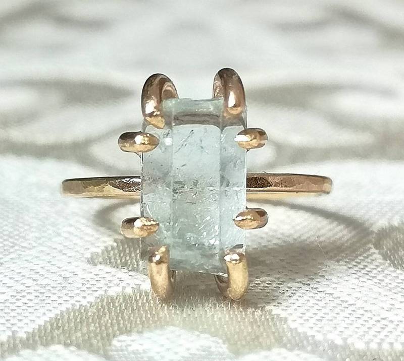 Aquamarin Rohstein Ring - März Geburtsstein Muttertagsgeschenk Verlobungsring Für Die Braut von GaiasCandy