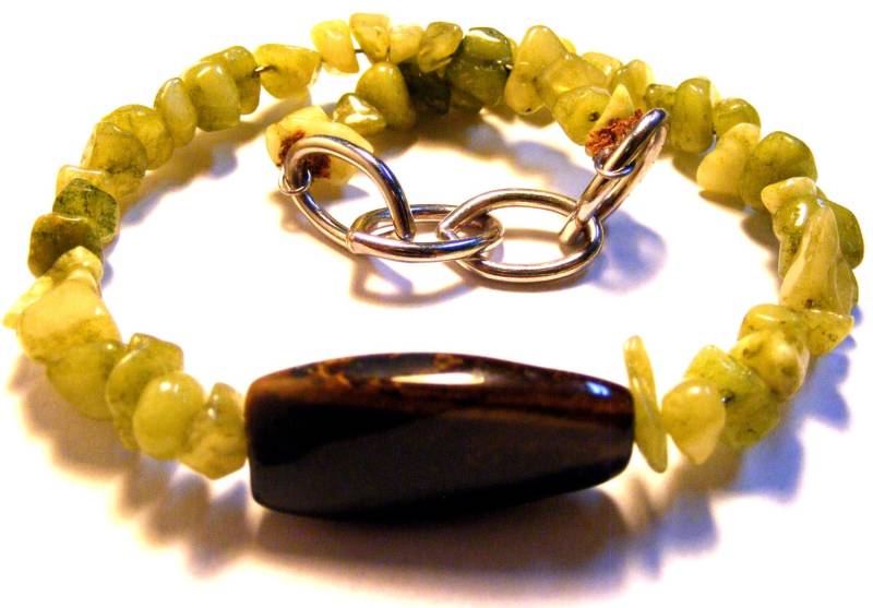 Geschenk Für Männer. Tigerauge Und Kostbare Quarzit Grün Stein Mens Unisex Perlen Verkettet Verstellbare Armband von GailMadeItDesigns