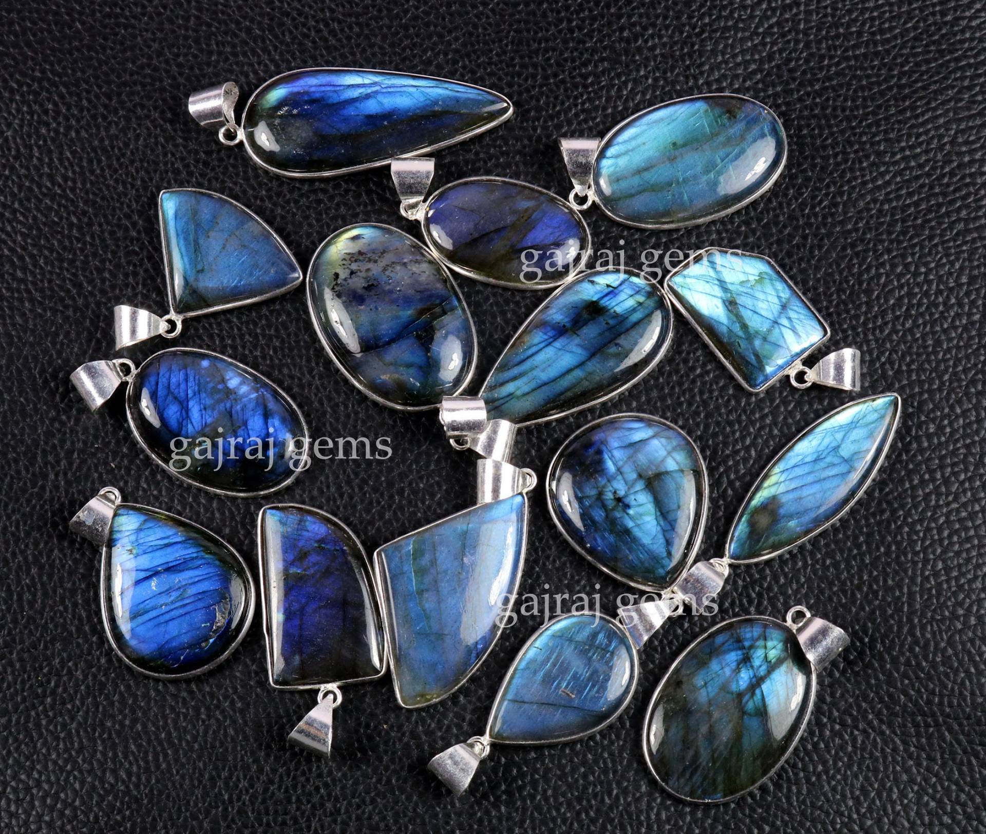 Top-Qualität Natürliche Blau Labradorit Edelstein 925 Solid Silber Lünette Anhänger, 925Er Sterling Anhänger Schmuck Top-Qualität Natürliche Blau Labradorit Edelstein 925 Solid Silber Lünette Anhänger, 925Er Sterling Anhänger Schmuck von GajrajGems21
