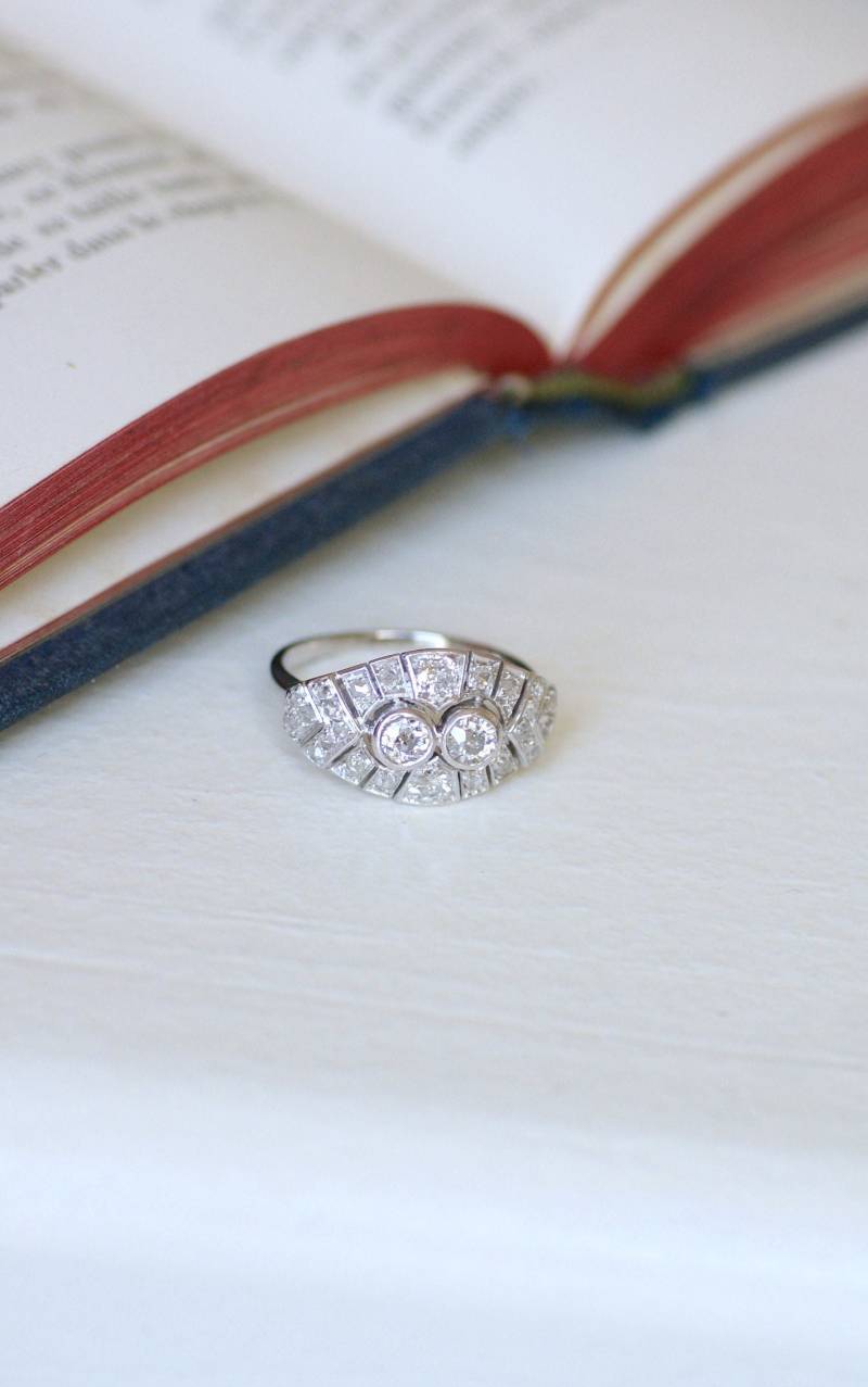 Kuppelförmiger Art-Déco-Diamantring Kuppelförmiger Art-Déco-Diamantring von GaleriePenelope