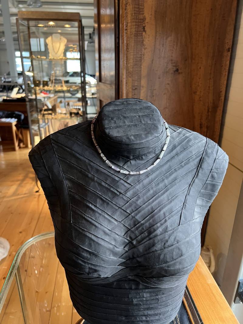 Amethyst Kette Mit Silber Elementen von GalerieTrunz